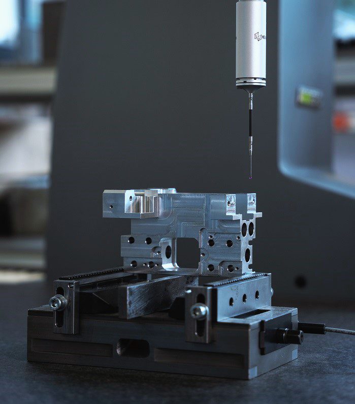 CNC Auftragsfertigung Vermessung eines Frästeils aus Aluminium